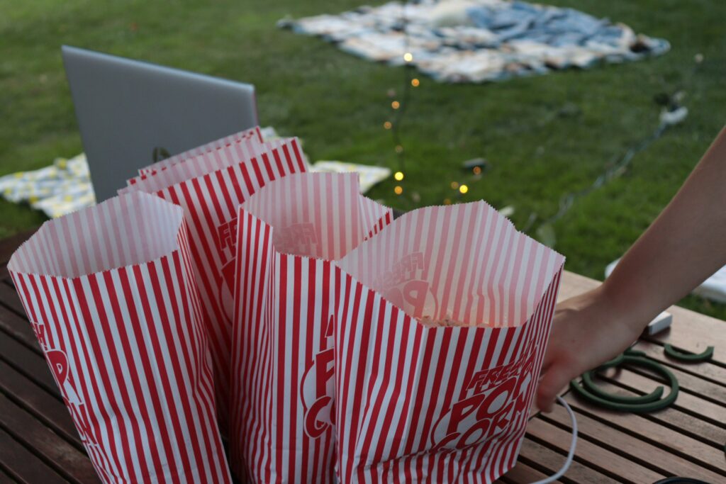 snacks for outdoor movie night